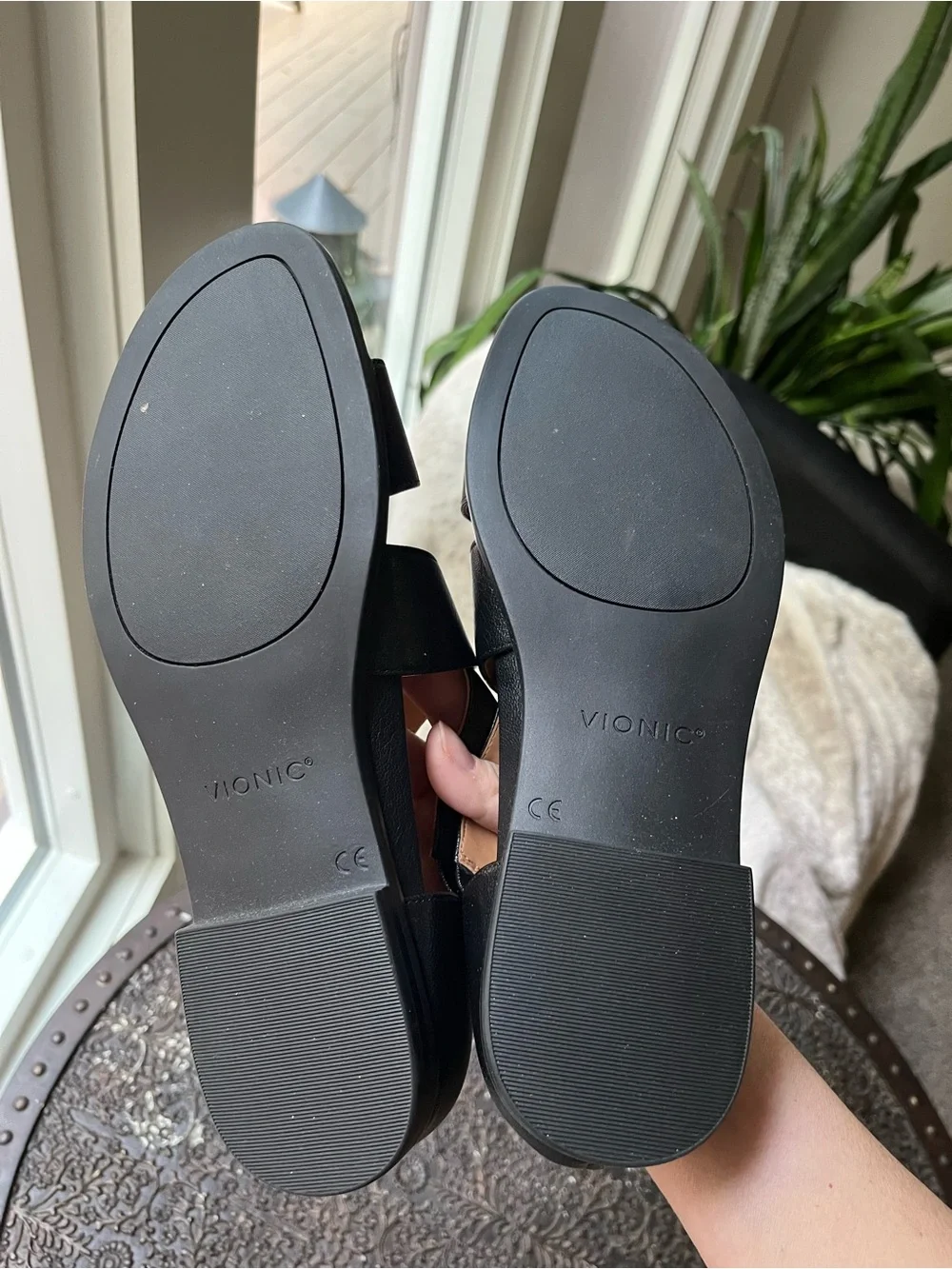 NEW VIONIC PACIFICA BLACK LEATHER SANDALS 8.5 W WIDE